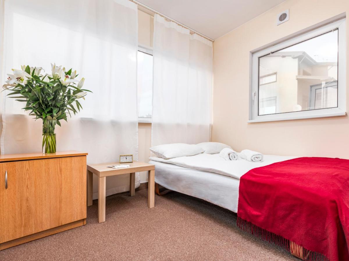 Luxhostel24 ורשה מראה חיצוני תמונה