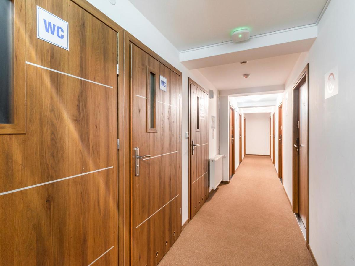 Luxhostel24 ורשה מראה חיצוני תמונה
