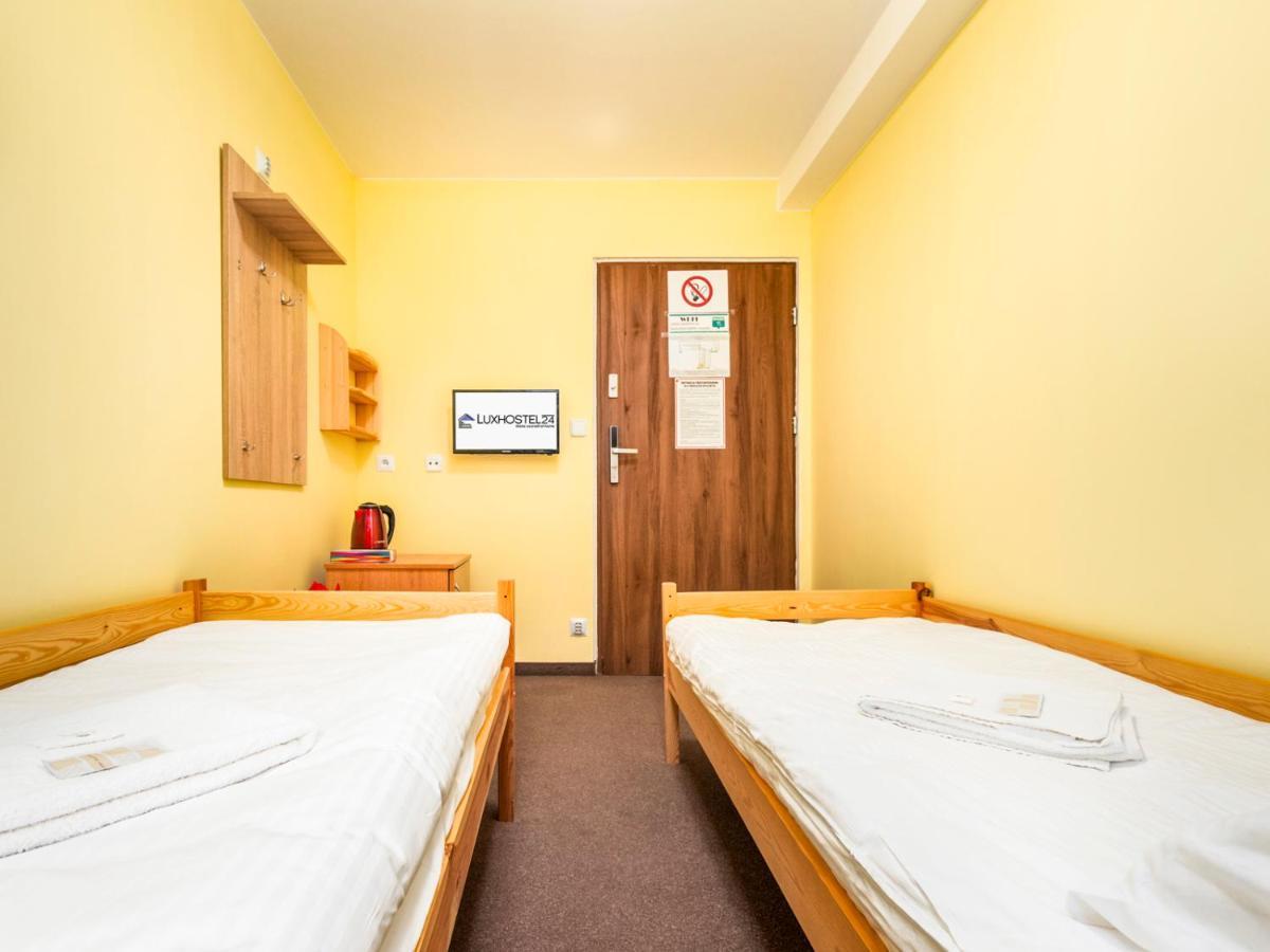 Luxhostel24 ורשה מראה חיצוני תמונה